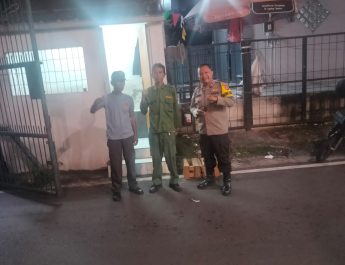 Patroli Cooling System, Bhabinkamtibmas Duri Pulo Perkuat Sinergi Warga Jaga Kamtibmas