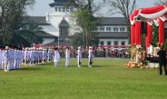 Komandan dan Prajurit Lanal Bandung Ikuti Upacara Pengibaran Bendera Merah Putih Dalam Rangka Hut Ke-80 Kemerdekaan Republik Indonesia Tingkat Provinsi Jawa Barat Tahun 2025