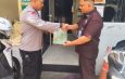 Polri Berikan Sarana Kontak Berupa Buku Mutasi kepada Petugas Keamanan K-Lab